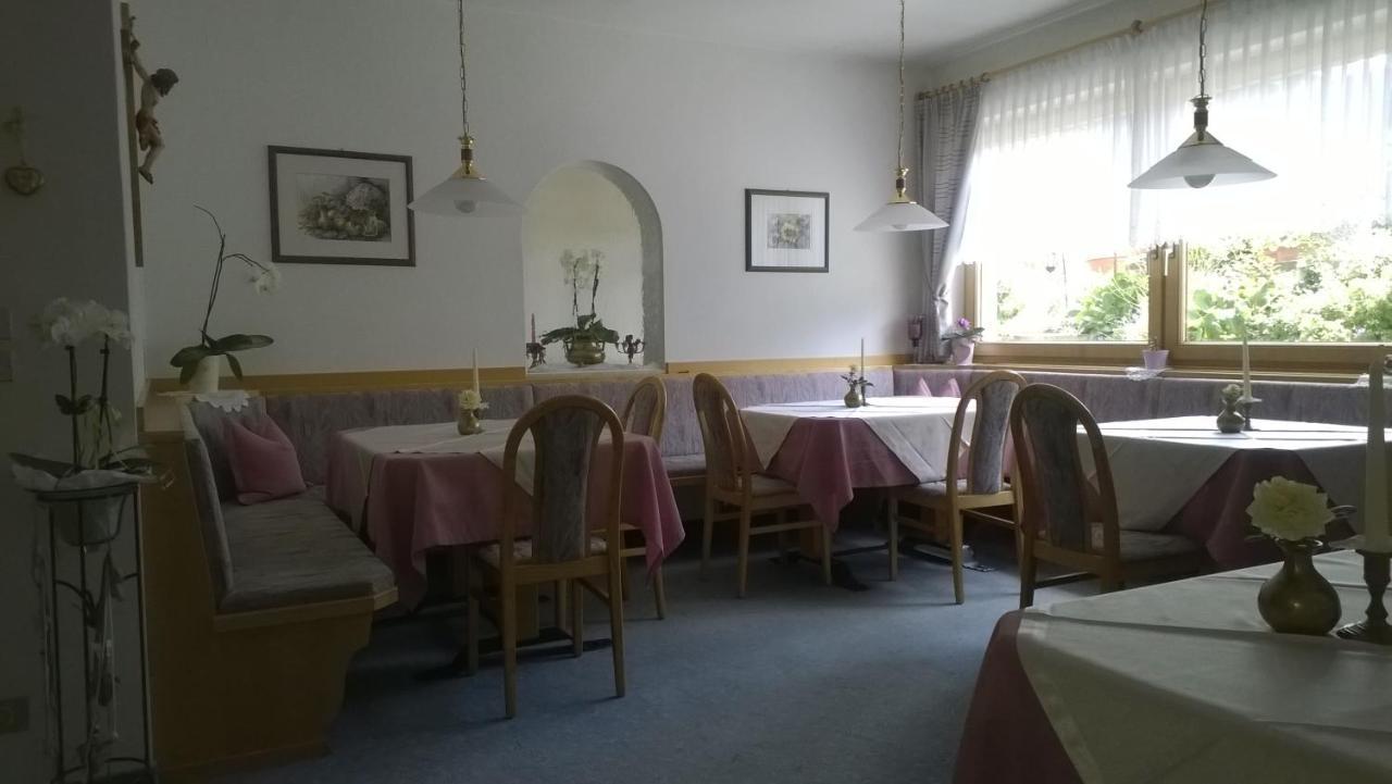 Doppelzimmer mit Balkon